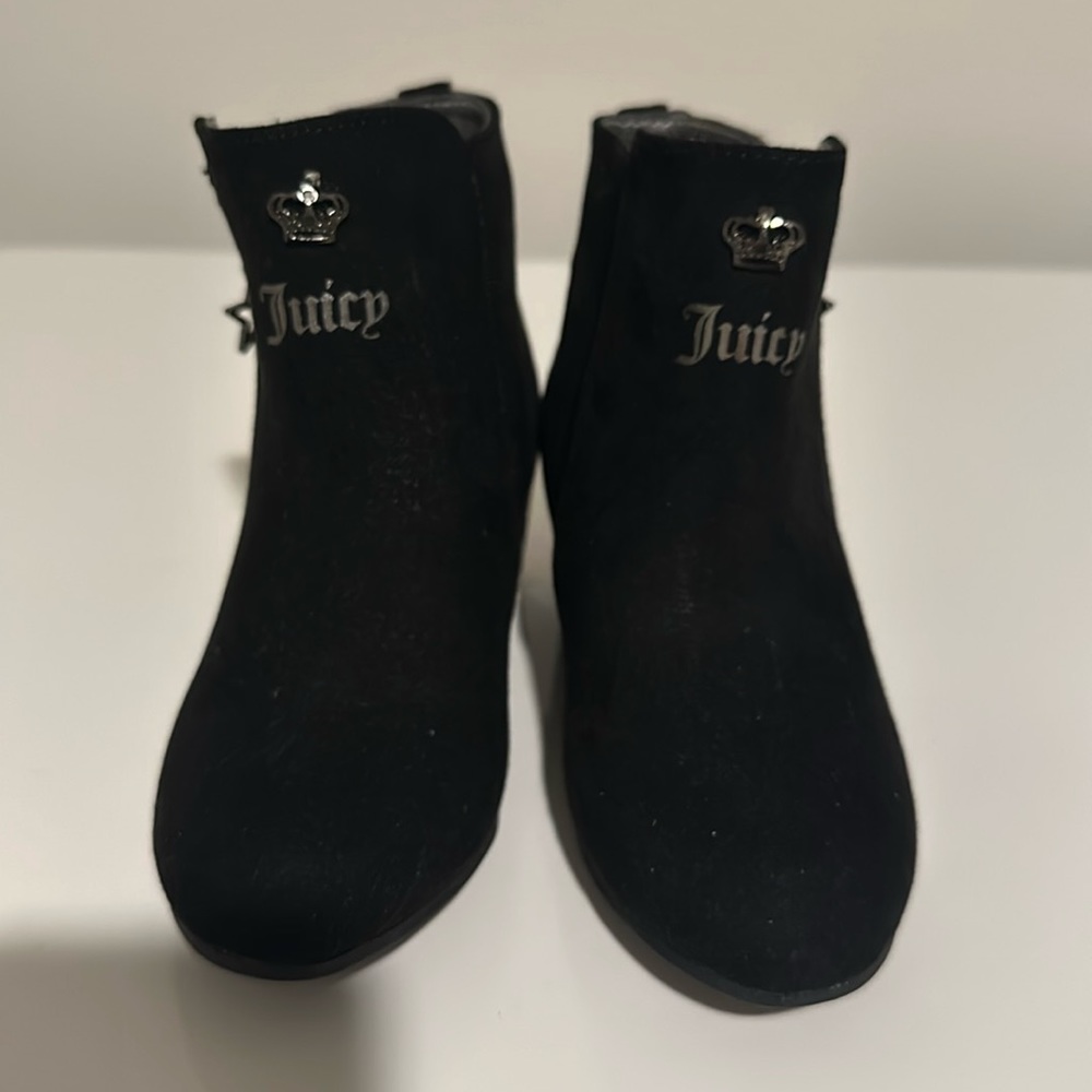 Black Juicy Toddler Boots with Rainbow Stars